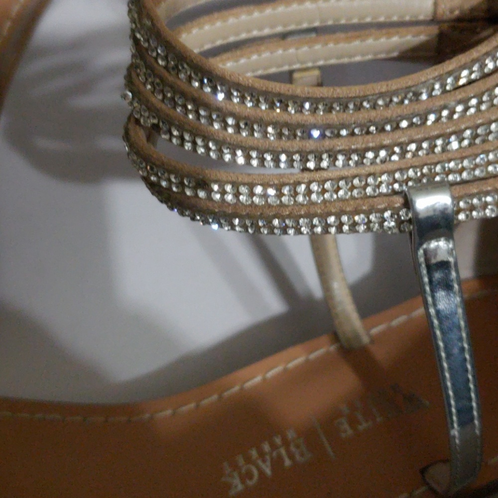 White house Black mrket Silver sandals - Picture 2 of 7